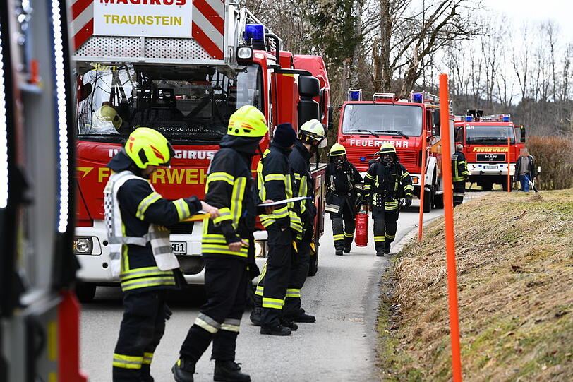 Der Sachschaden beträgt 35.000 Euro - die Ursache für den Kellerbrand ist derzeit noch unklar. Die Bilder vom Feuerwehreinsatz.