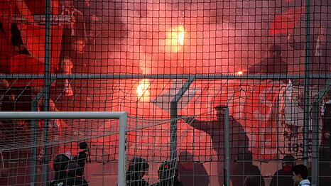 Die Fans des FC Bayern und des TSV 1860 verhielten sich am Samstag laut Bundespolizei vorbildlich.