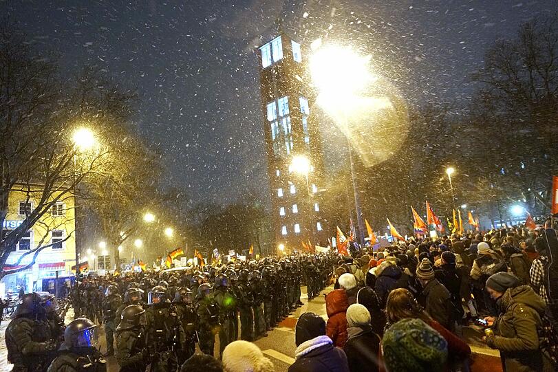 "Wir blasen Bagida den Marsch!" Unter diesem Motto wird für ein buntes, tolerantes München demonstriert - mit Musik.
