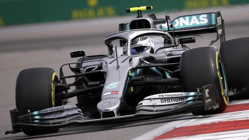 Schnellster beim ersten Training in Suzuka: Mercedes-Pilot Valtteri Bottas. Schnellster beim ersten Training in Suzuka: Mercedes-Pilot Valtteri Bottas.