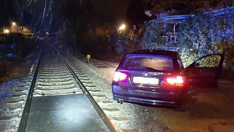 Die Ermittlungen der Bundespolizei wegen eines gefährlichen Eingriffs in den Bahnverkehr dauern an.