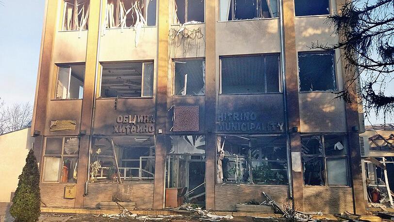 Die Explosion hinterlässt ein Bild der Verwüstung in dem bulgarischen Ort.