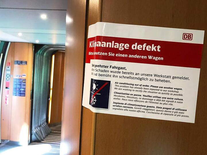 "Klimaanlage defekt - Bitte benutzen Sie einen anderen Wagen": Solche Pannen schaden dem Image der Bahn ebenso wie die chronischen Verspätungen.