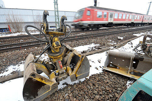 Seit Mittwochabend fahren zwischen Nürnberg und Fürth keine Regionalbahnen mehr. Pendler müssen die U-Bahn nehmen.