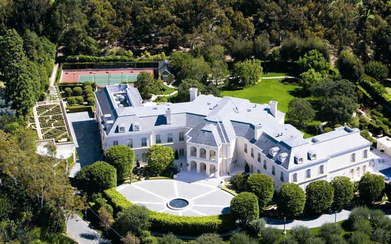 Eine Villa? Ein Palast! 5300 Quadratmeter ist das Anwesen in L.A. groß.