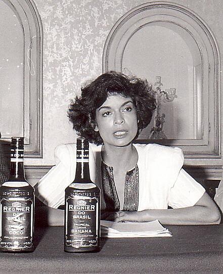 ...seine - zu dem Zeitpunkt bereits Ex- - Frau Bianca Jagger (1981).