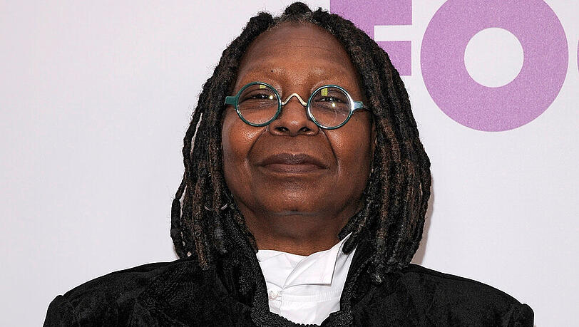 Schauspielerin Whoopi Goldberg kennt man eigentlich dunkelhaarig Schauspielerin Whoopi Goldberg kennt man eigentlich dunkelhaarig