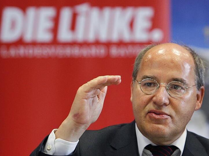 Gregor Gysi, der Vorsitzende der Bundestagsfraktion ist als Wahlkampf-Einpeitscher nach Nürnberg gekommen.