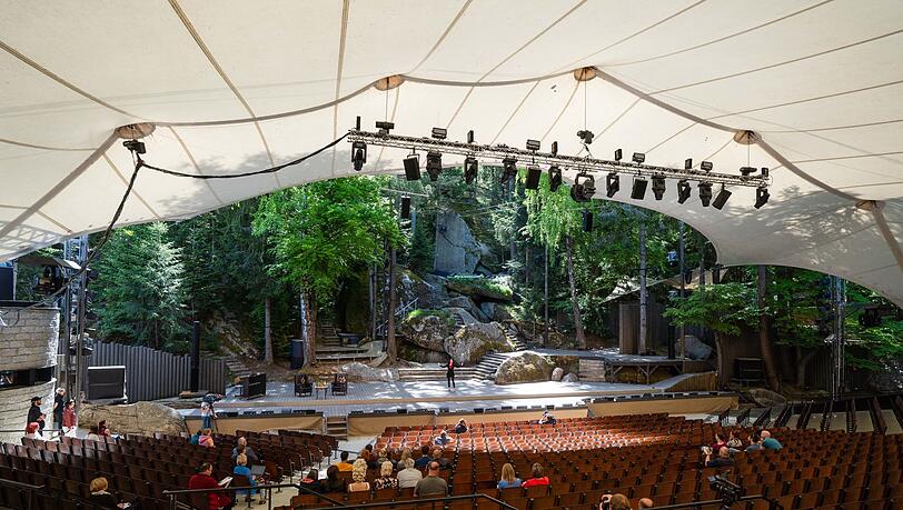 Festival Luisenburg mezi Českou republikou a Neuschwansteinem