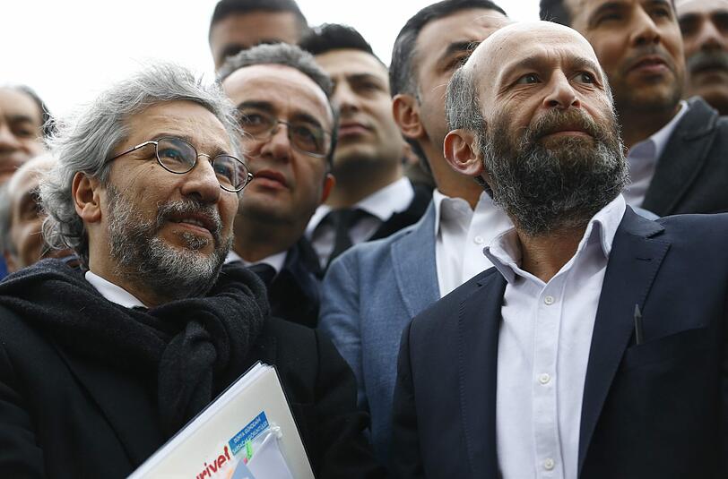 Can Dündar wurde am Freitag zu einer mehrjährigen Haftstrafe verurteilt.