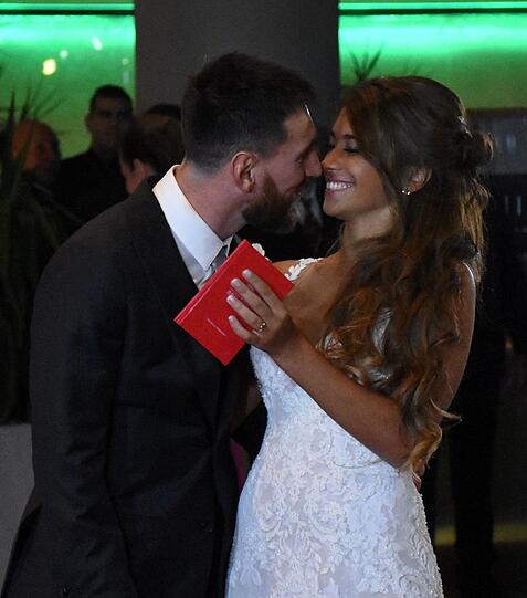 Die Bilder von der Hochzeit von Barca-Superstar Lionel Messi.