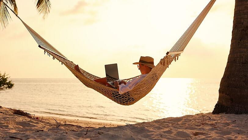 Die nächste Reise können Urlauberinnen und Urlauber auch mit Hilfe von Künstlicher Intelligenz planen.
