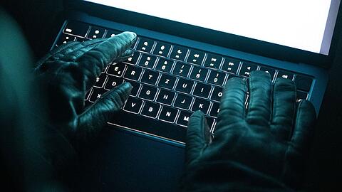 Die Zentralstelle Cybercrime in Bamberg hat Anklage gegen einen 34-J&auml;hrigen erhoben. (Symbolbild)