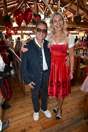 Saskia Greipl-Kostantinidis mit Mann Stavros Kostantinidis Saskia Greipl-Kostantinidis mit Mann Stavros Kostantinidis