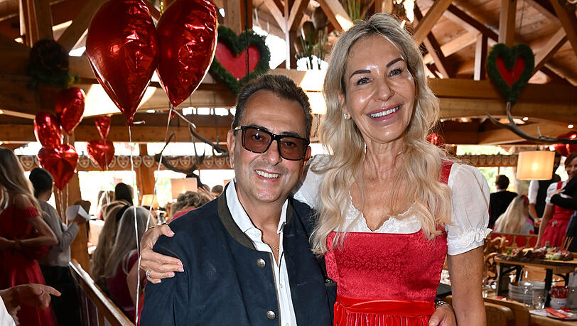 Saskia Greipl-Kostantinidis mit Mann Stavros Kostantinidis Saskia Greipl-Kostantinidis mit Mann Stavros Kostantinidis