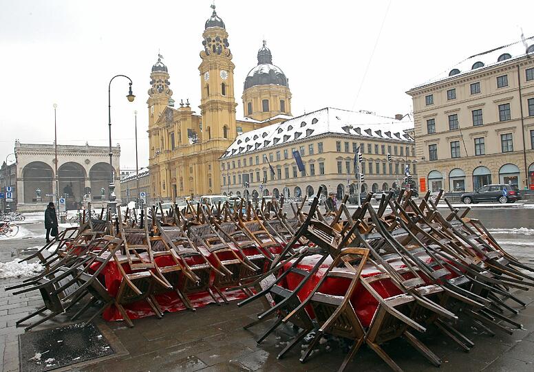 Saukalt! Eiszeit herrscht in München. Die schönsten Bibber-Bilder gibt's in der Bilderstrecke zum Durchklicken...