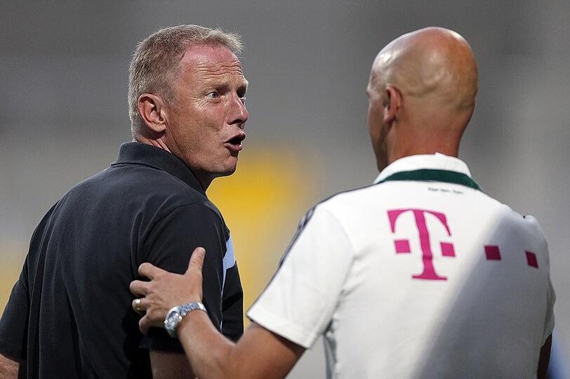 Sechzigs U21-Trainer Torsten Fröhling (l.) hier mit Erik ten Haag, Coach von Bayern II.