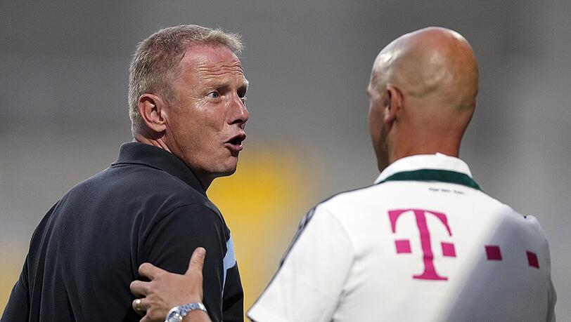 Sechzigs U21-Trainer Torsten Fröhling (l.) hier mit Erik ten Haag, Coach von Bayern II. Sechzigs U21-Trainer Torsten Fröhling (l.) hier mit Erik ten Haag, Coach von Bayern II.