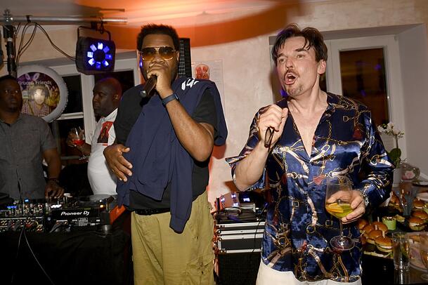 Rapper Fatman Scoop und Geburtstagskind Bruce Reith (r.) Rapper Fatman Scoop und Geburtstagskind Bruce Reith (r.)