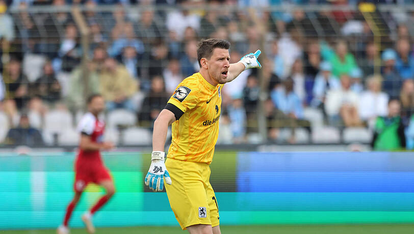Gab seinen Teamkollegen gegen Köln immer wieder lautstark Anweisungen: Keeper René Vollath. Gab seinen Teamkollegen gegen Köln immer wieder lautstark Anweisungen: Keeper René Vollath.