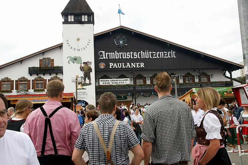 Armbrustschützen-Festhalle: Maßpreis 2011: 9 Euro