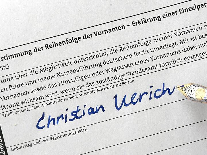 Eintragung auf dem Formular "Neubestimmung der Reihenfolge der Vornamen - Erklärung einer Einzelperson".