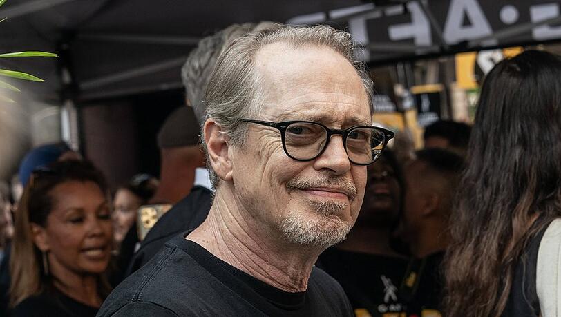 Steve Buscemi soll in der zweiten Staffel von "Wednesday" dabei sein.