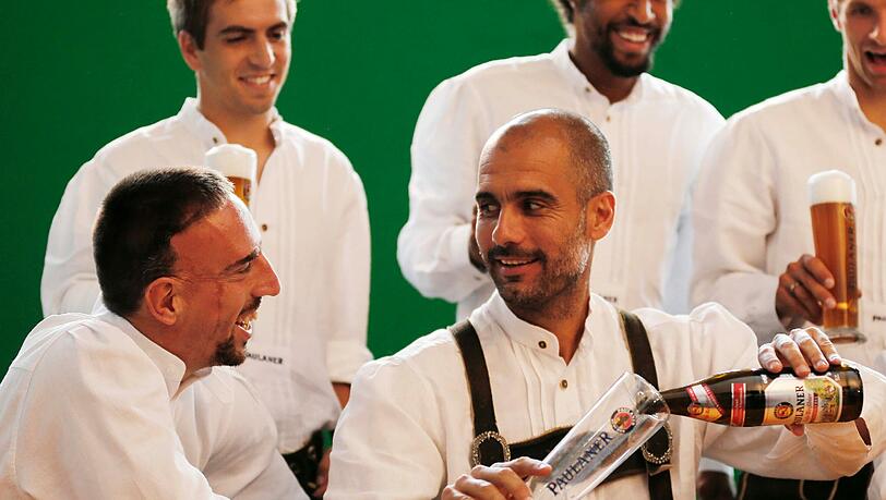 Erst in bayerischer Tracht, dann steht das bayerische Derby gegen Nürnberg an: Pep Guardiola.