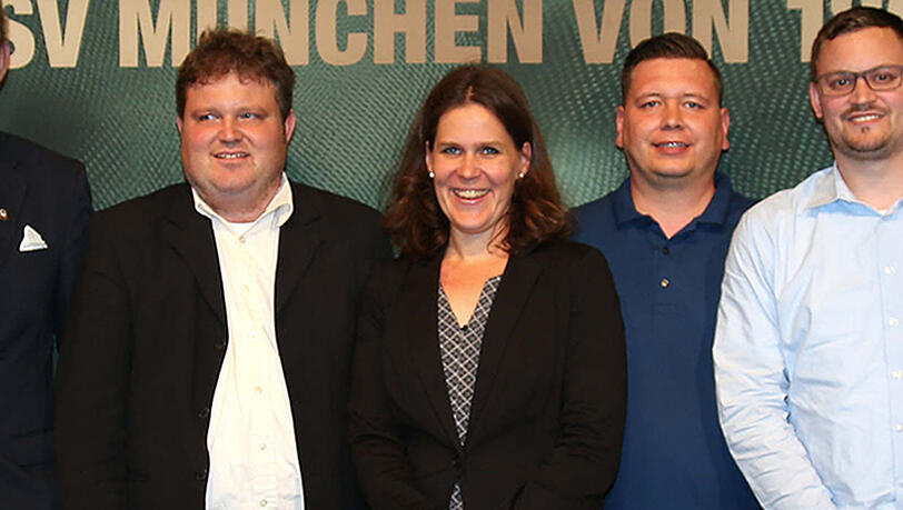 Verena Dietl ist eins der neun Mitglieder im gewählten Verwaltungsrat des TSV 1860. Verena Dietl ist eins der neun Mitglieder im gewählten Verwaltungsrat des TSV 1860.