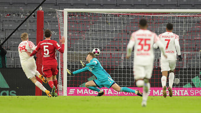 Manuel Neuer musste gegen Mainz 05 zwei Mal hinter sich greifen.