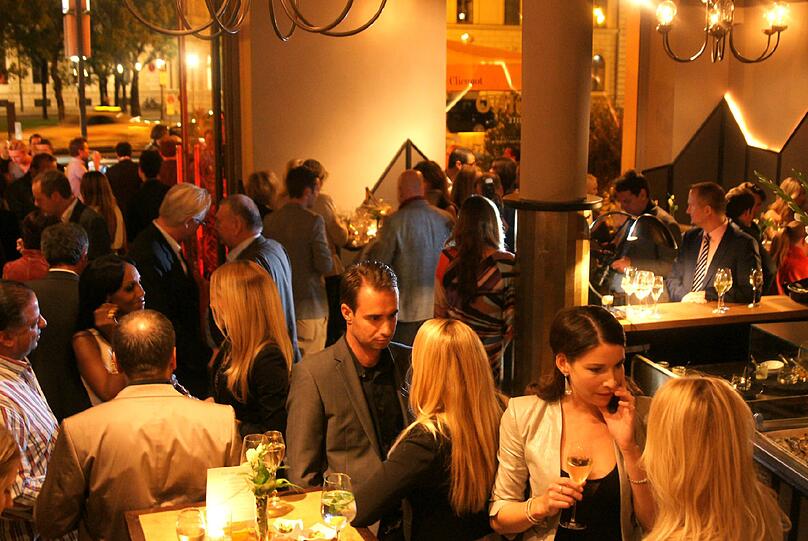 Edles Ambiente: Die neue Champagner und Seafood Bar im Filmcasino