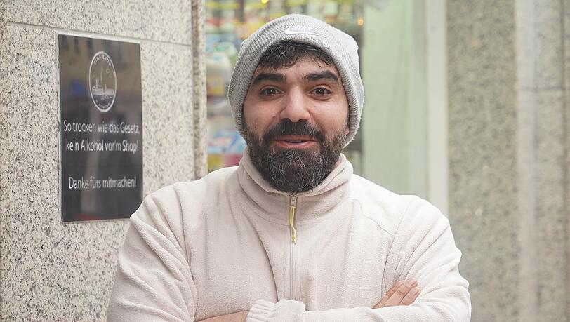 Kioskbetreiber Shivan Beseh liebt seine Arbeit und will auch im Jahr 2026 damit weitermachen.