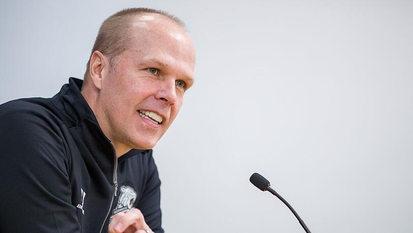 Ice-Tigers-Sportdirektor Stefan Ustorf freut sich &uuml;ber einen Neuzugang. (Archivbild)