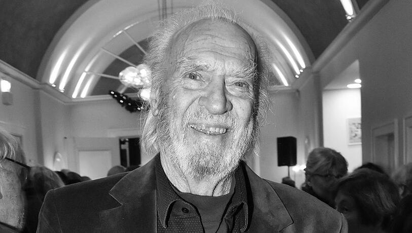 Trauer um Schauspieler Achim Wolff. Trauer um Schauspieler Achim Wolff.