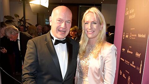 Kai Wegner mit seiner ehemaligen Partnerin Kathleen Kantar auf einem Event im letzten Mai.