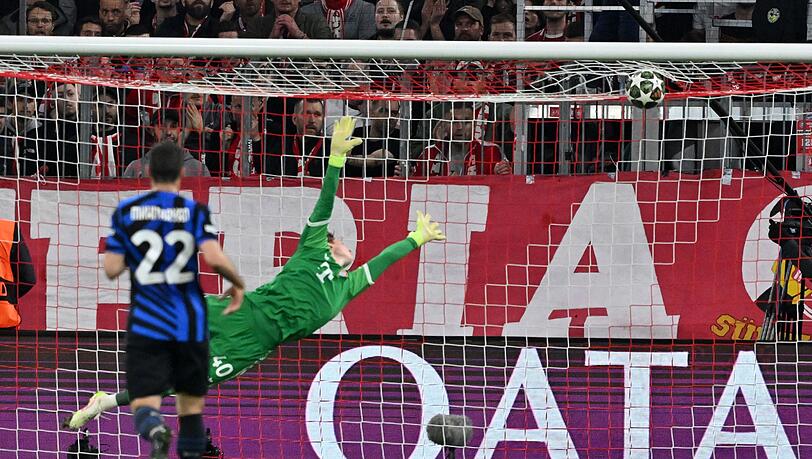 Urbig ersetzte Neuer in beiden Viertelfinalspielen gegen Inter Mailand, das Ausscheiden konnte er allerdings nicht verhindern.