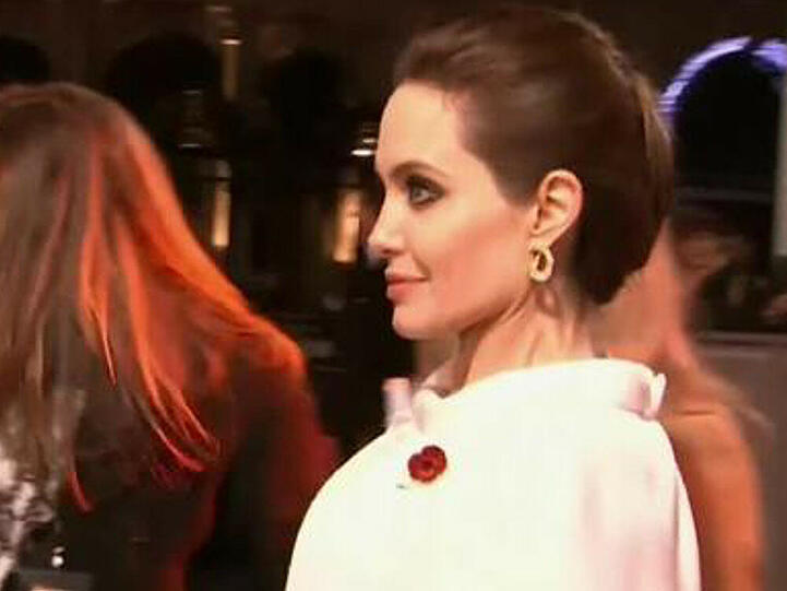 Schön, schöner, Angelina Jolie - wenn nur die Ohrläppchen nicht wären