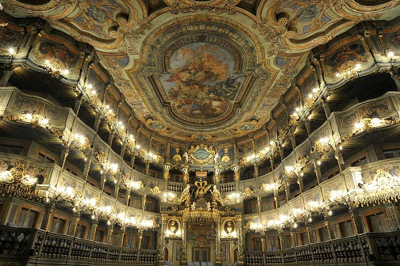 Ein Blick auf die Loge im Marktgräflichen Opernhaus in Bayreuth.