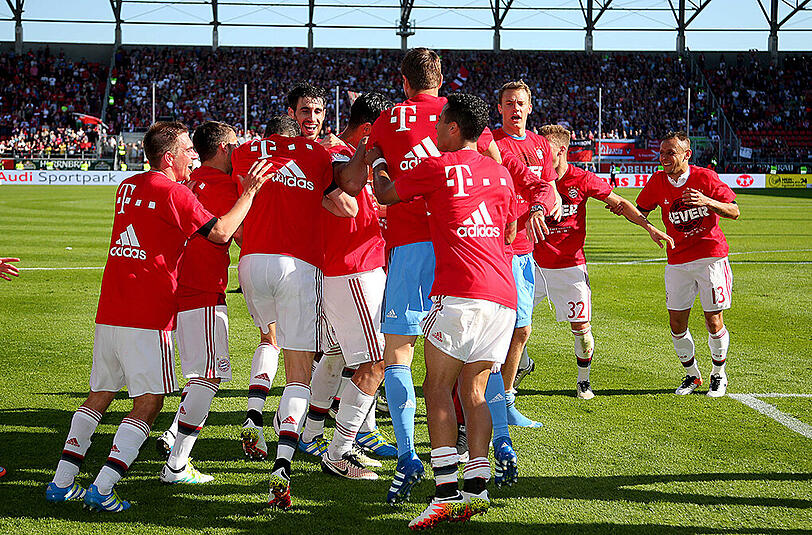 Der 26. Deutsche Meistertitel, die vierte Schale in Folge: So feierten die Bayern den Rekord-Triumph in Ingolstadt - die Bilder.