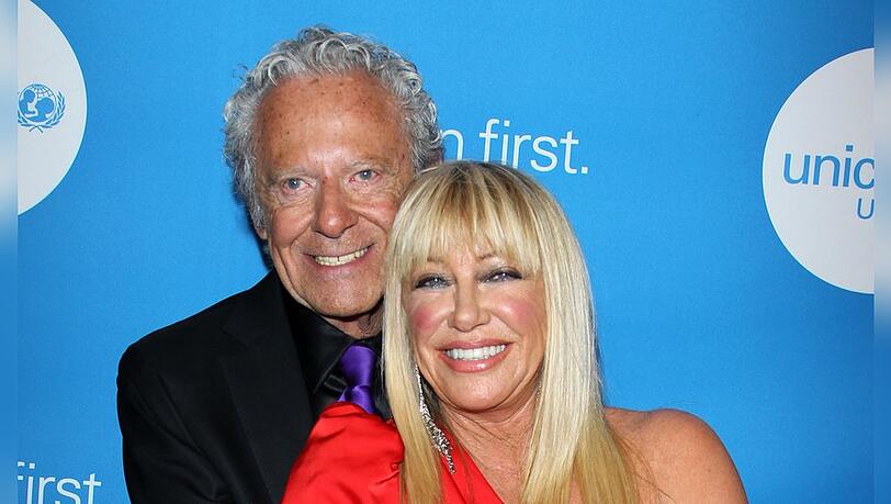 Suzanne Somers und Alan Hamel gemeinsam bei einer Veranstaltung in Beverly Hills. Suzanne Somers und Alan Hamel gemeinsam bei einer Veranstaltung in Beverly Hills.