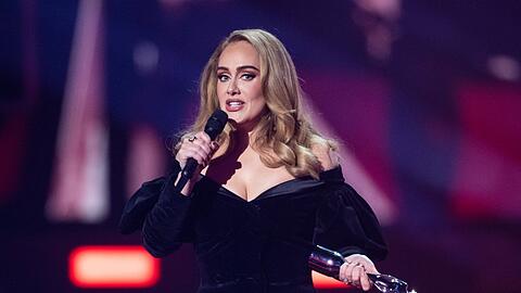 Adele wird im August zehn Konzerte in München auf dem Messegelände Riem geben.