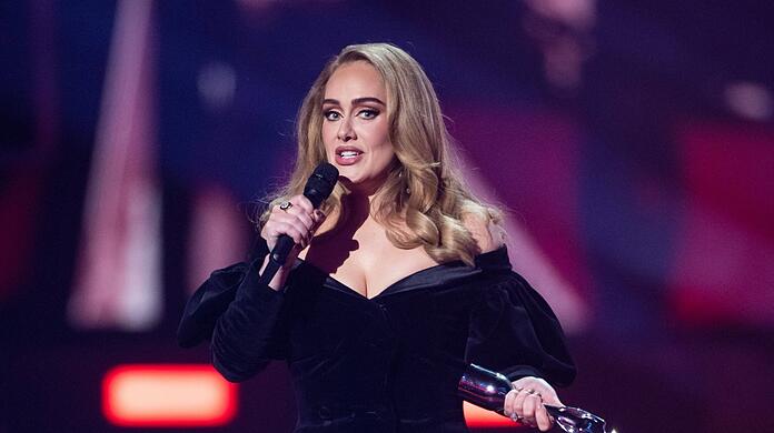 Adele wird im August zehn Konzerte in München auf dem Messegelände Riem geben.