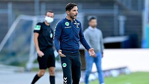 Fürths Trainer Stefan Leitl. Foto: Sascha Steinbach/EPA/Pool/dpa/Archivbild