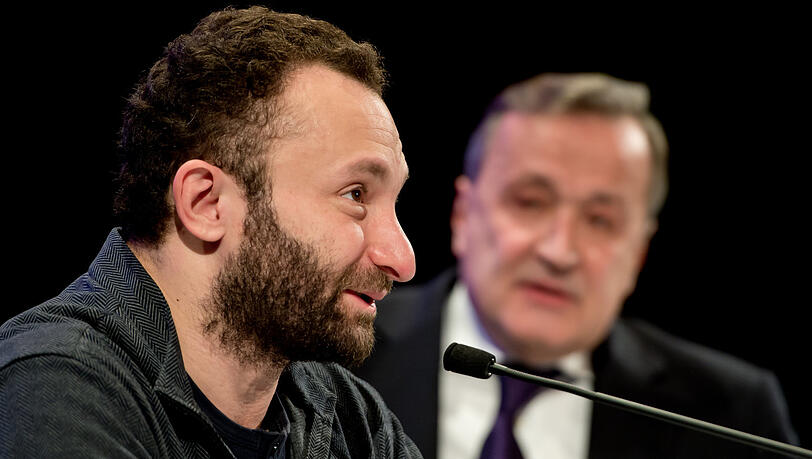 Kirill Petrenko (li.) mit Nikolaus Bachler 2014 in München. Kirill Petrenko (li.) mit Nikolaus Bachler 2014 in München.