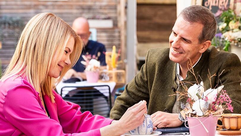 Thomas Winkler (Florian Stadler) und Uschi Kirchleitner (Silke Popp) treffen bei "Dahoam is Dahoam" wieder aufeinander.