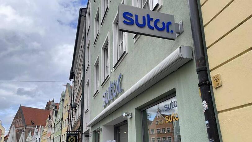 Das Sutor-Stammhaus in der Altstadt geh&ouml;rt auch weiterhin zum Stra&szlig;enbild in Landshut. F&uuml;r die M&uuml;nchner Filiale zeigt sich die Situation anders.