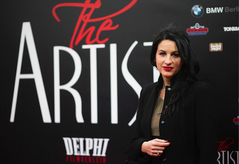 Der französische Film &bdquo;The Artist&ldquo; ist genau das Gegenteil der aktuellen Blockbuster und gilt doch als heimlicher Oscar-Kandidat. Die Bilder der Deutschlandpremiere in Berlin.
