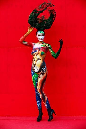 Schrille Outfits, nackte Haut. Das Internationale Bodypainting Festival in Daegu, Süd-Korea. Hier sind die schönsten Fotos.