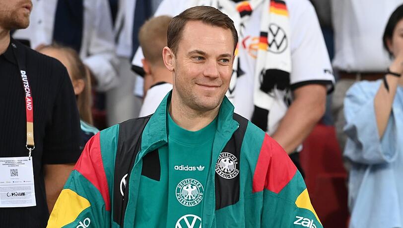 Manuel Neuer steht zum fünften Mal bei einer WM für Deutschland im Tor. Manuel Neuer steht zum fünften Mal bei einer WM für Deutschland im Tor.