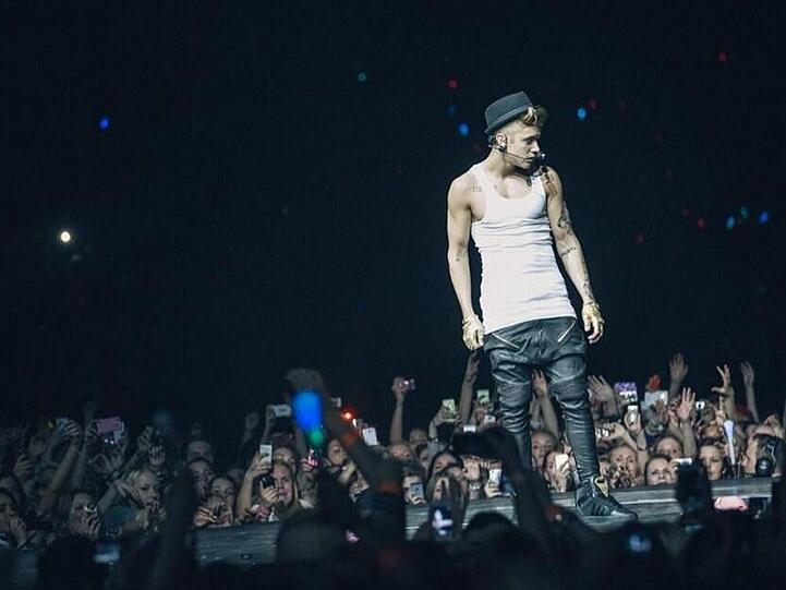 Justin Bieber schart trotz vieler Skandale eine große Fangemeinschaft um sich